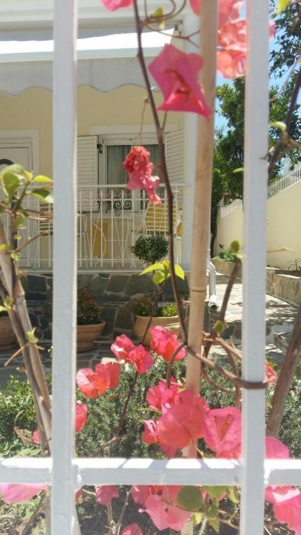 Nn Spata Rooms & Suites Near Athens Airport Eksteriør billede